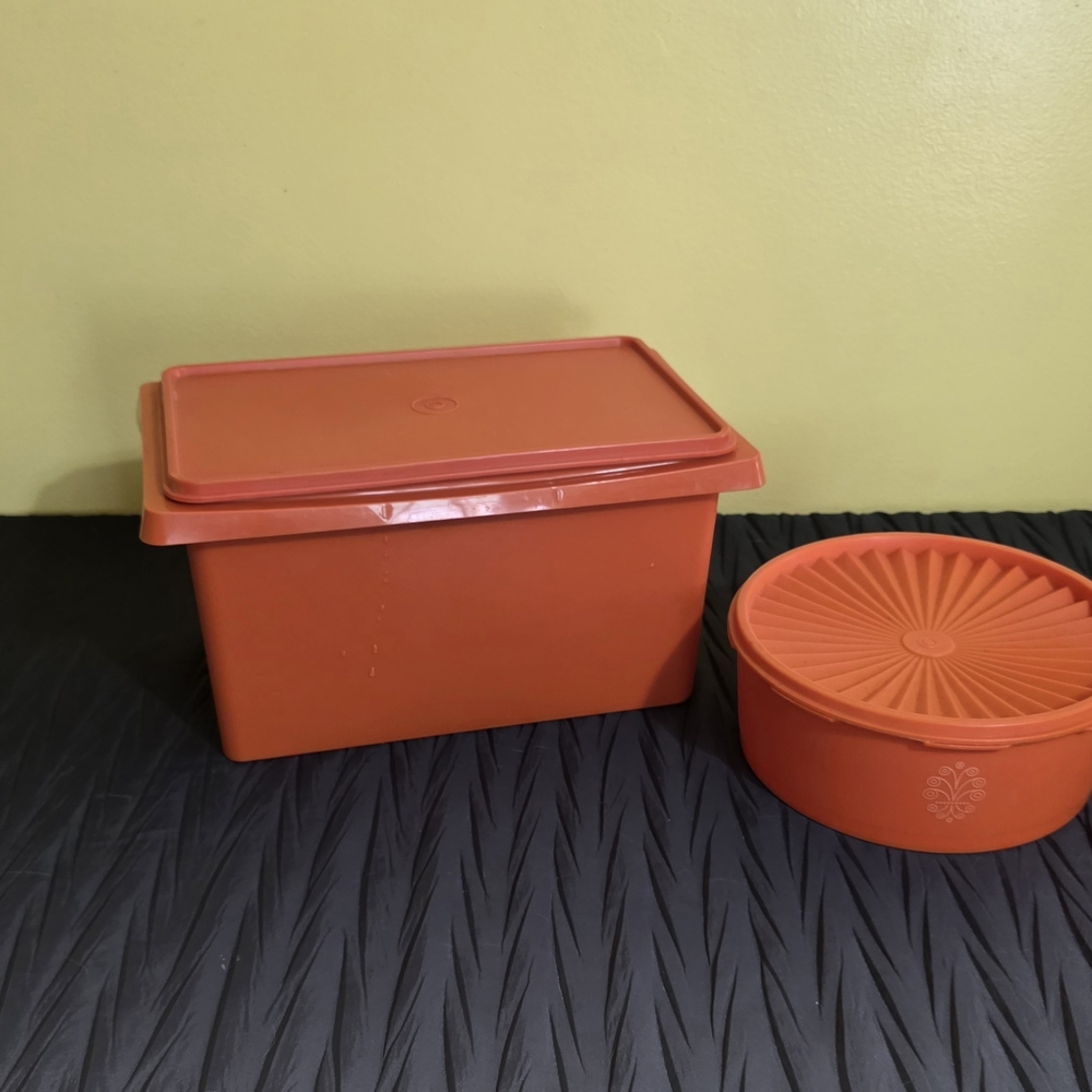 Tupperware Orange Food Storage Set. #1431-5, #1204-14